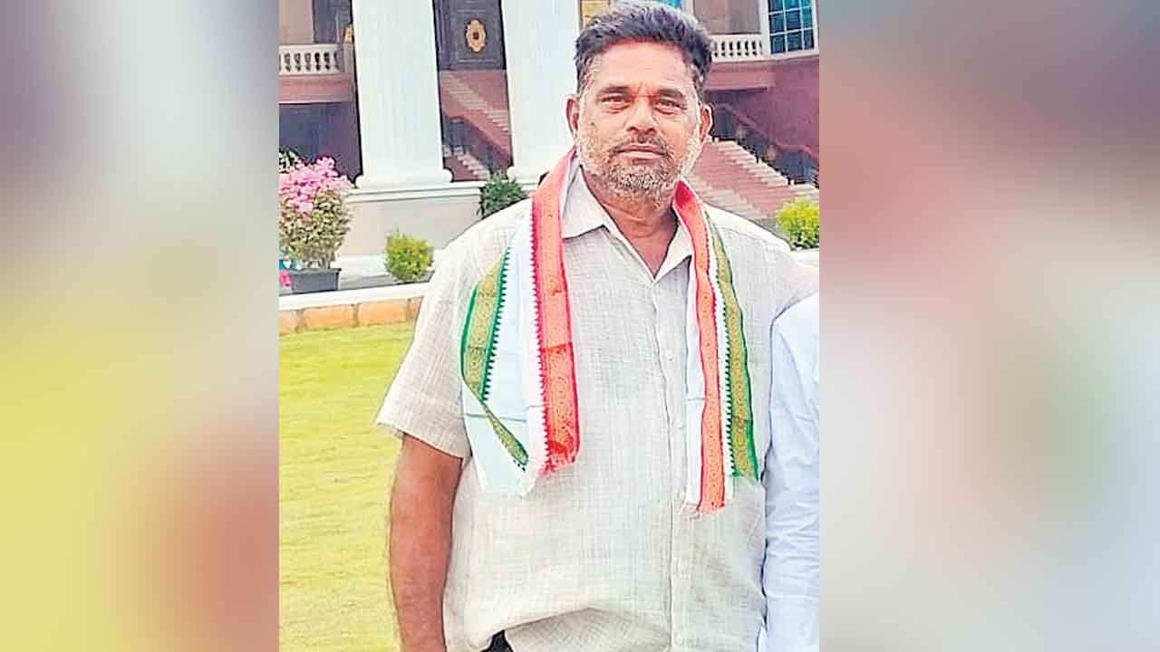 కాంగ్రెస్‌ కార్యకర్త ఆత్మహత్యాయత్నం