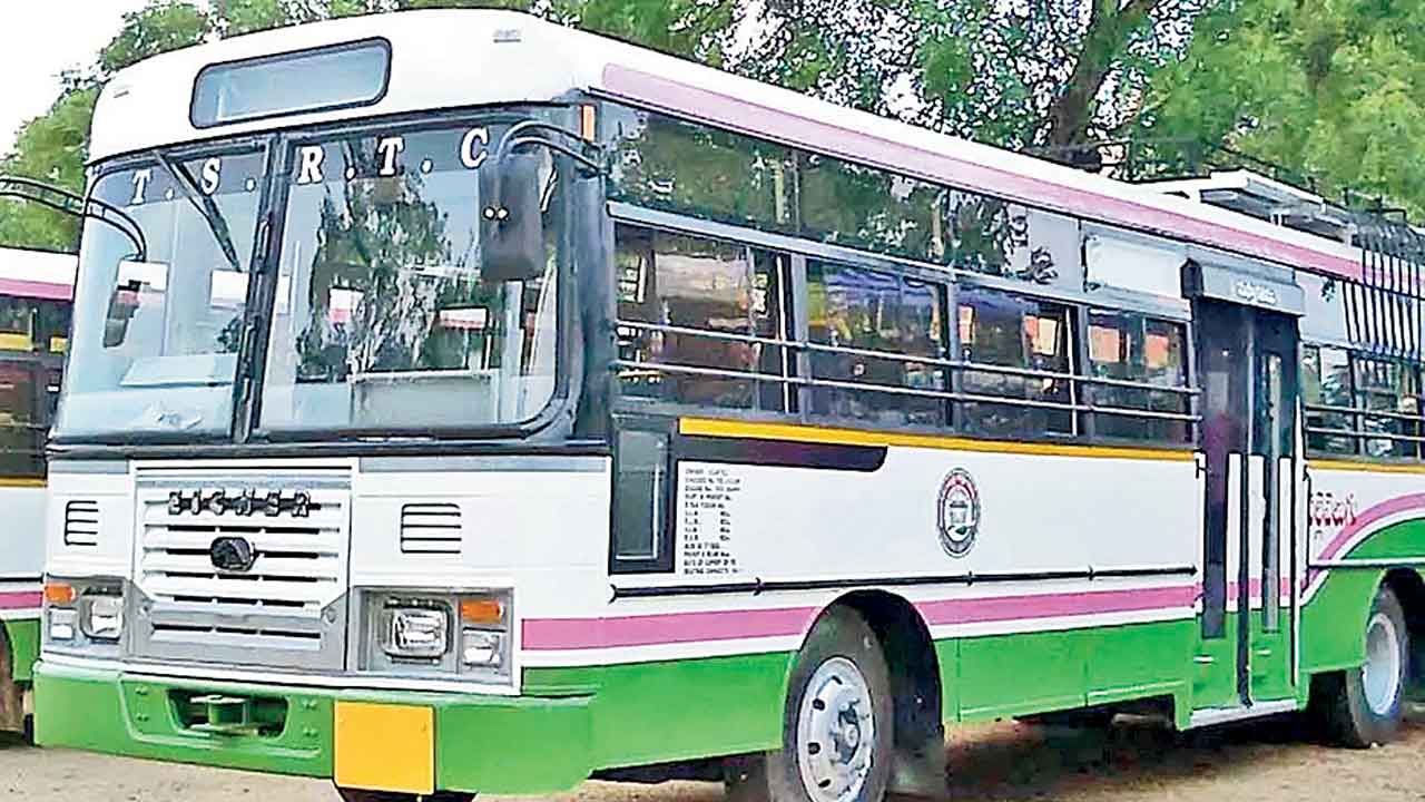 TGSRTC | కుంభమేళాకు బస్సులు నడపని అధికారులు.. ఆదాయ మార్గాన్ని చేజార్చుకున్న ఆర్టీసీ!