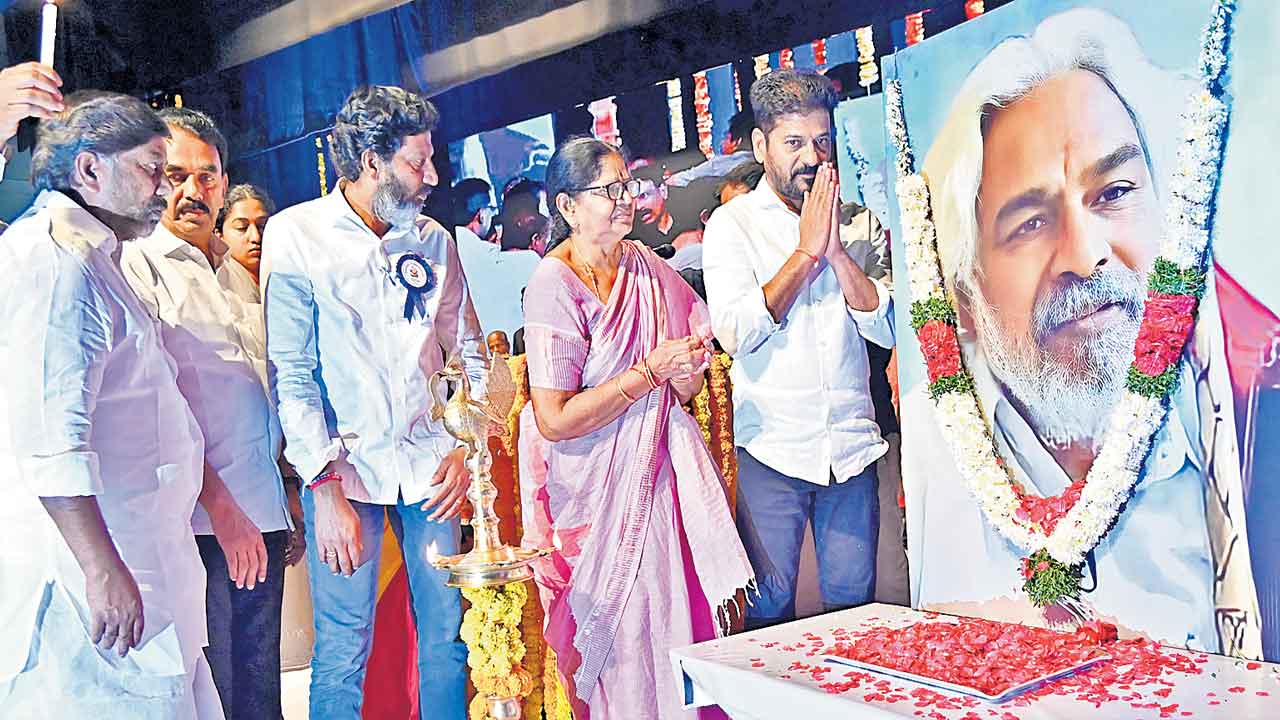 తెలంగాణ గర్వించే బిడ్డ గద్దర్‌: సీఎం