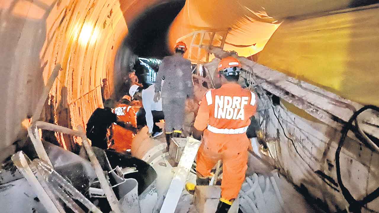 SLBC | బతికున్నారని నమ్మేందుకు ఇంకా దొరకని బాధితుల ఆనవాళ్లు