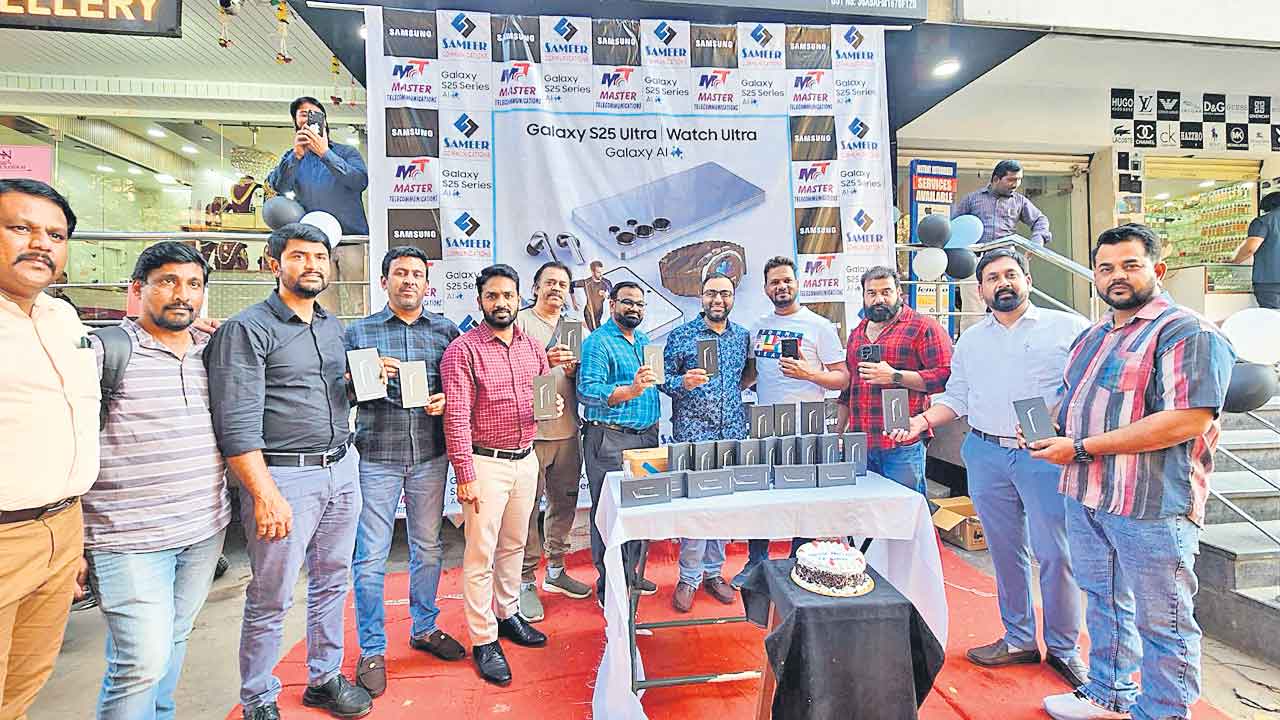 గెలాక్సీ ఎస్‌25 అమ్మకాలు షురూ