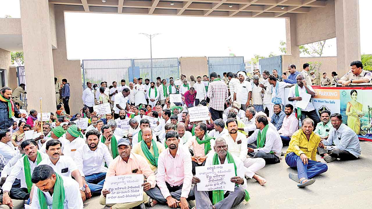 Telangana | భూసేకరణపై రగిలిన రెతన్న.. భూములు ఇయ్యం తెగేసి చెప్తున్న జనం