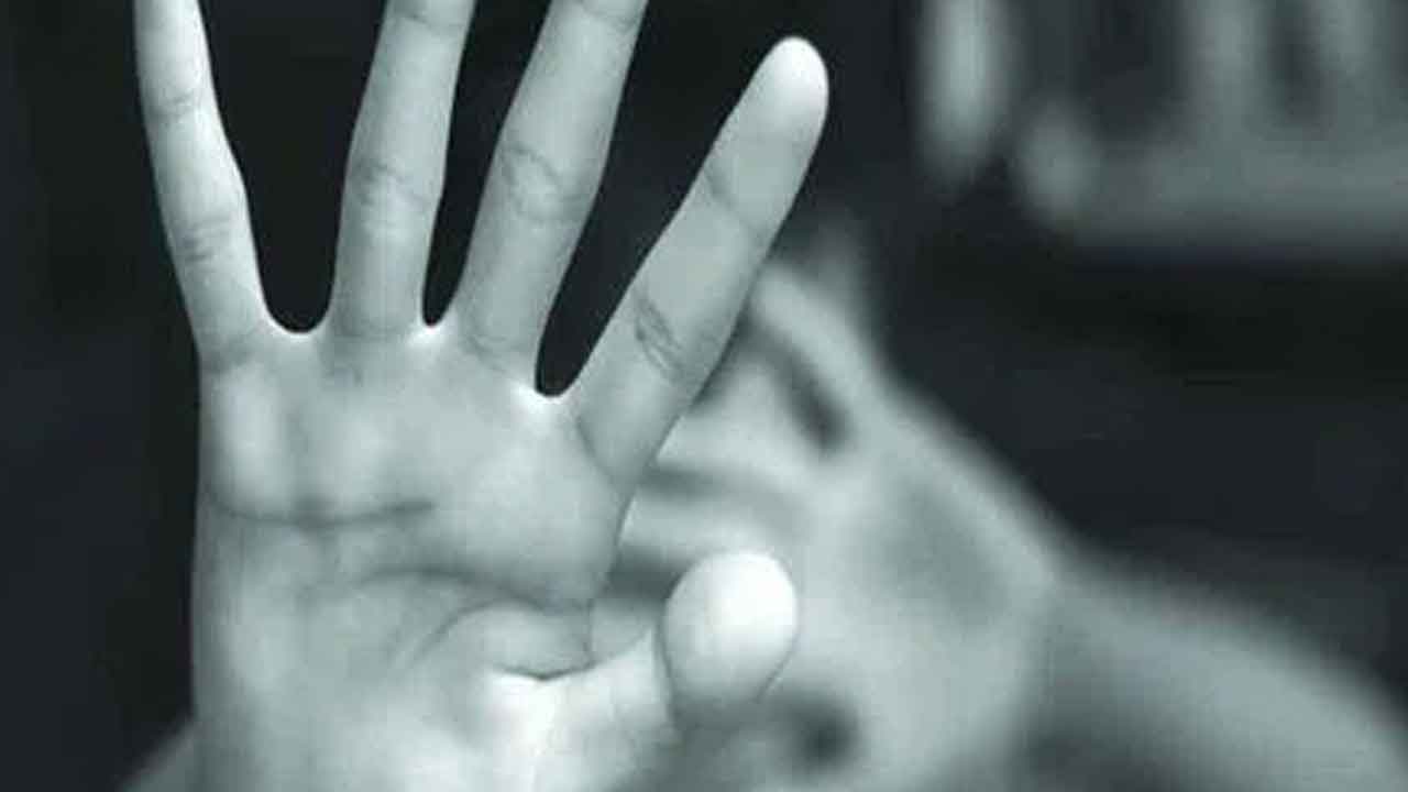 టీచర్‌పై పోక్సో కేసు