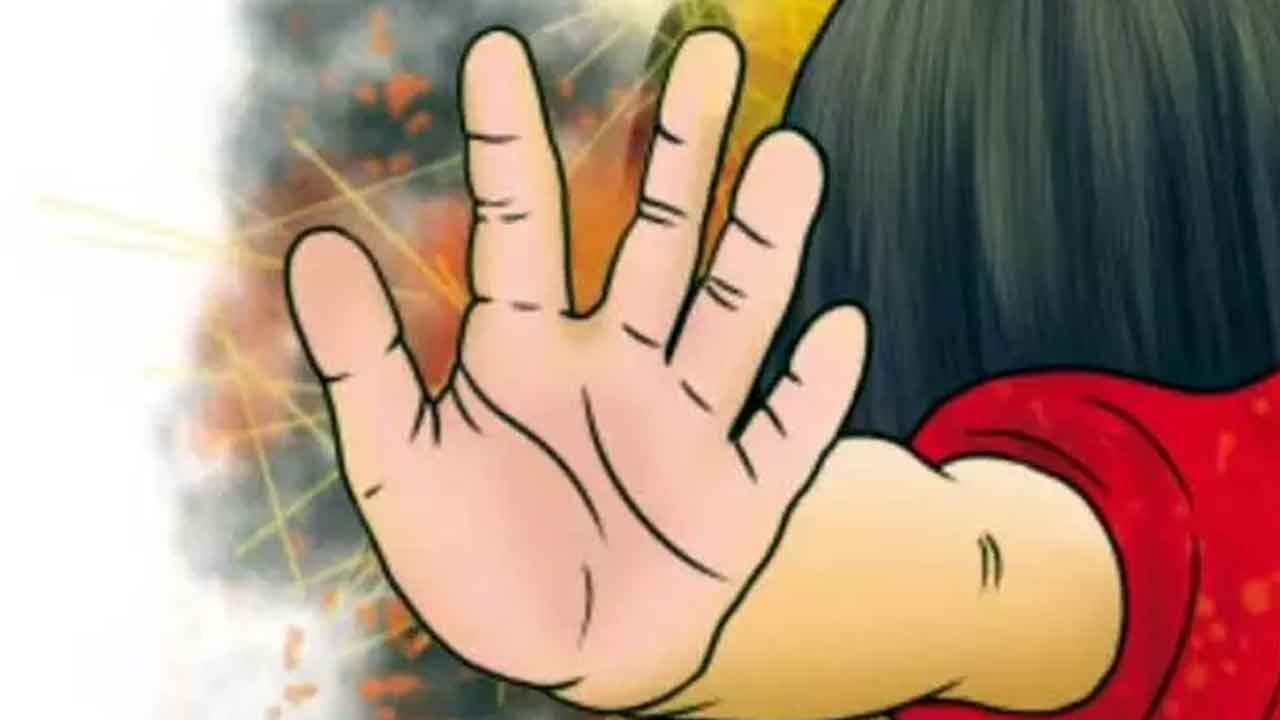 కీచకోపాధ్యాయుడిపై పోక్సో కేసు