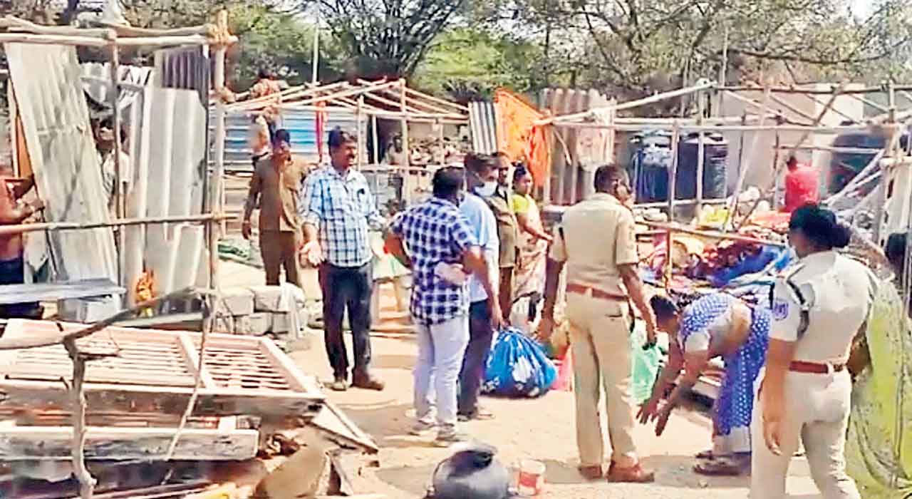 Telangana | కుప్పకూలిన నిర్మాణరంగం.. భారీగా పడిపోయిన క్రయవిక్రయాలు