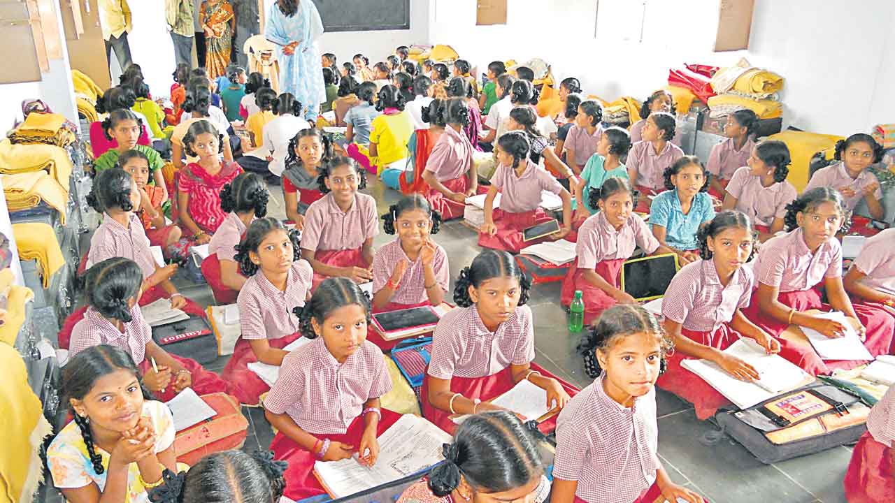 Gurukula Schools | గురుకులాలపై విద్యార్థుల్లో అనాసక్తి.. ప్రభుత్వ తీరుతో మసకబారుతున్న రెసిడెన్షియల్‌ స్కూల్స్‌ ప్రభ