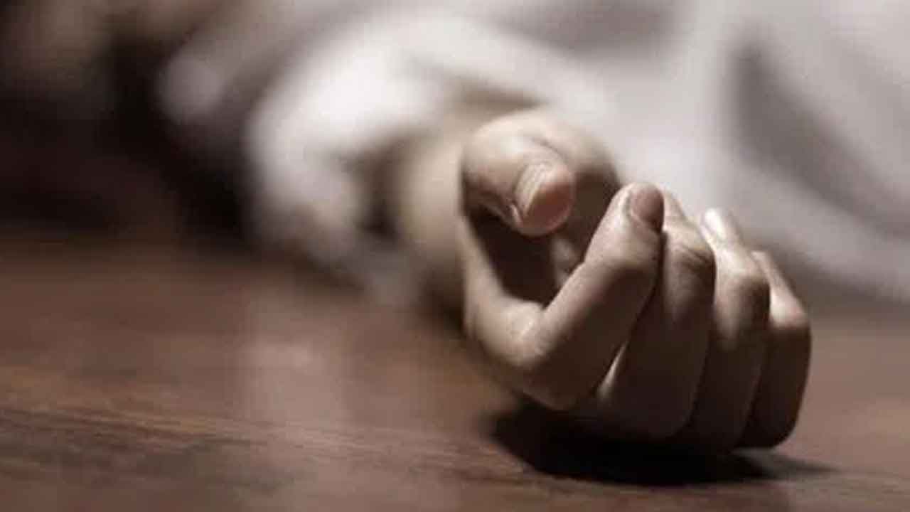 ఖమ్మంలో విద్యార్థిని ఆత్మహత్య