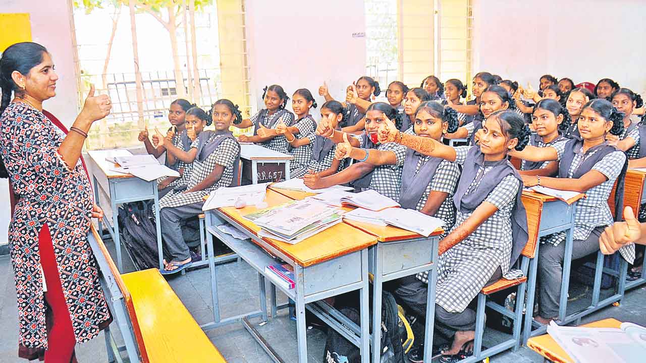 Gurukula Schools | గురుకుల పాఠశాలల పనివేళల్లో మార్పు
