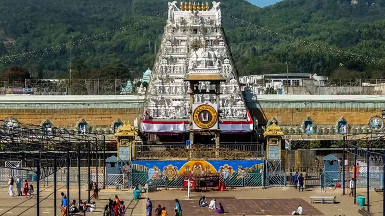 తిరుపతి తొక్కిసలాటపై విచారణ షురూ