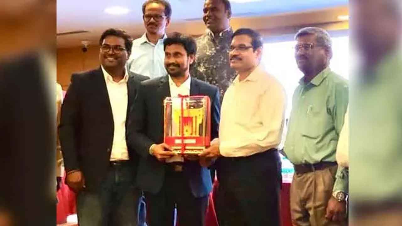 అశోక్‌కుమార్‌కు ‘సోలార్‌ మ్యాన్‌ ఆఫ్‌ తెలంగాణ’