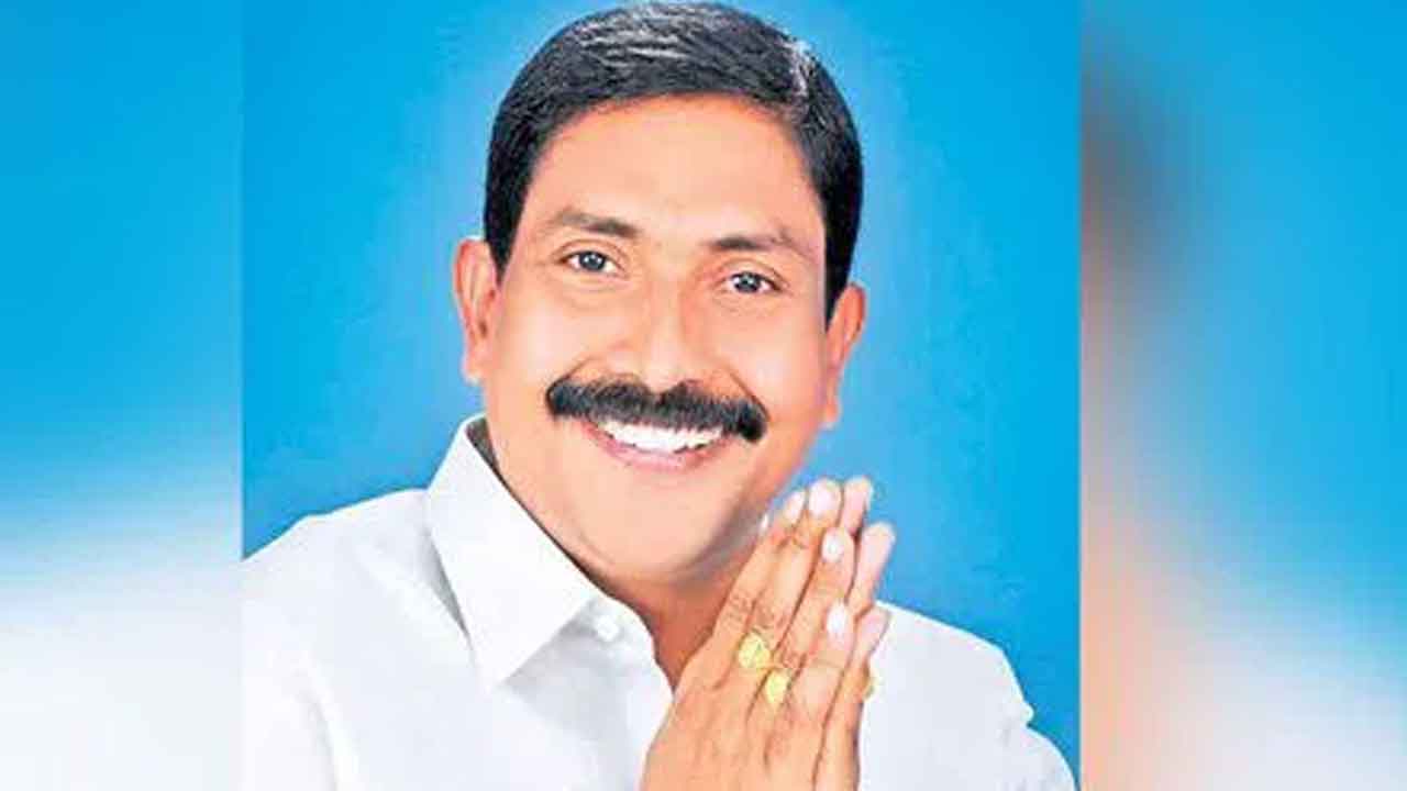 మరోసారి ఎమ్మెల్సీగా గెలిపించండి