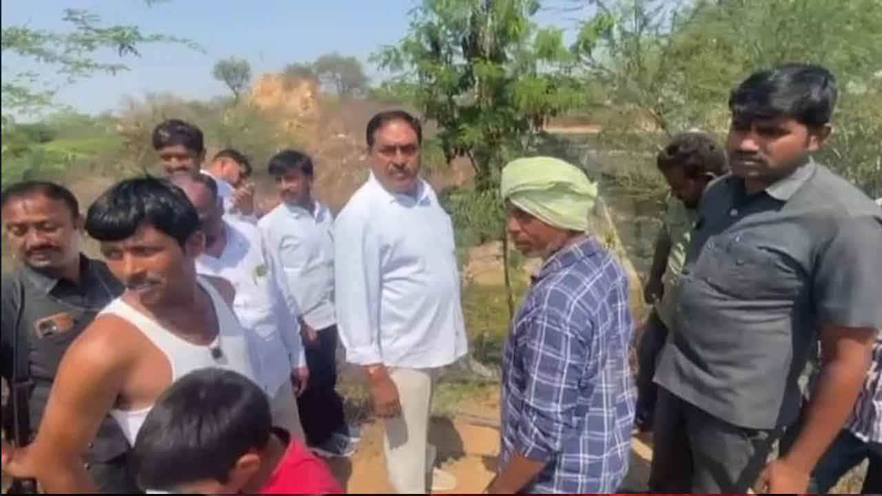మూడు రోజుల్లో నీళ్లివ్వకపోతే రైతులతో కలిసి ధర్నా చేస్తా