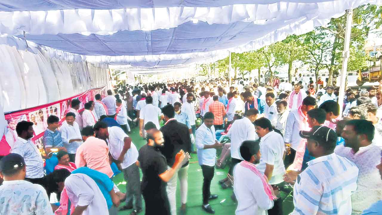 పండుగాలా… కేసీఆర్‌ బర్త్‌ డే వేడుకలు