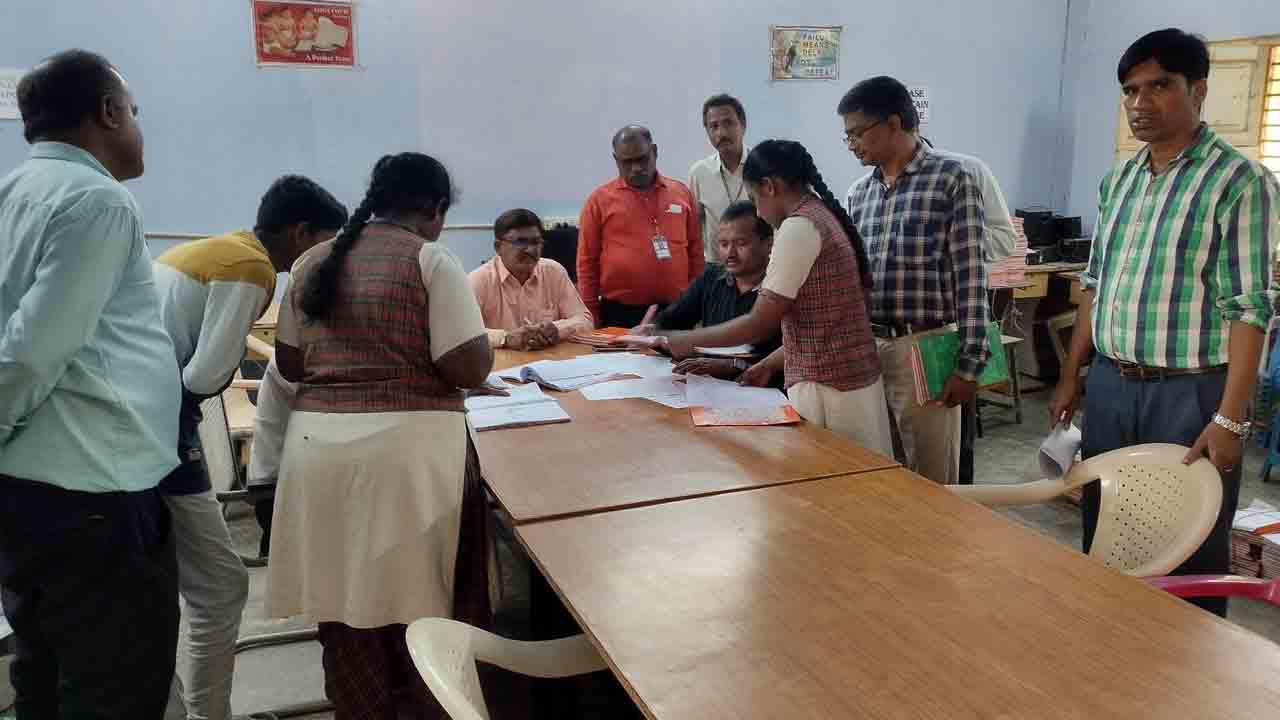 ‘పది’ మార్కులపై తనిఖీలు