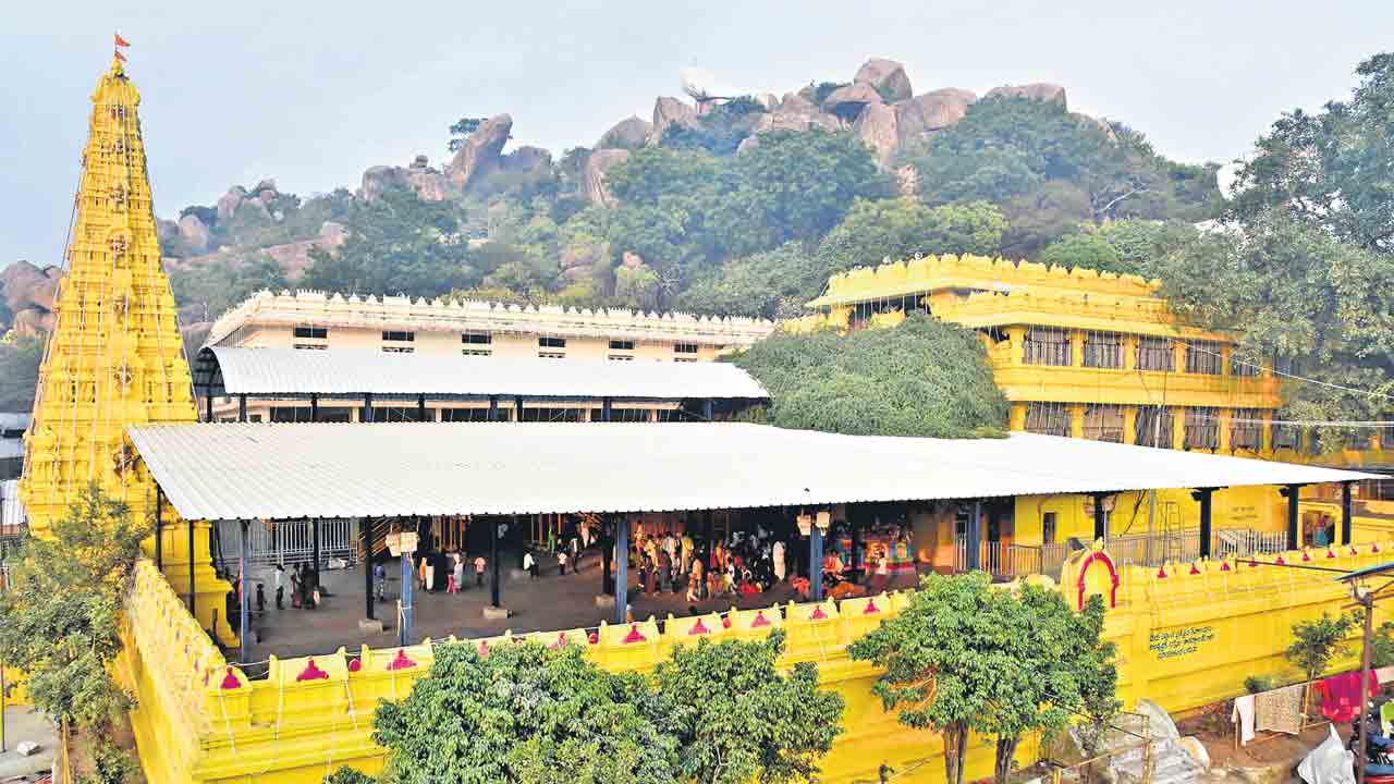 అమాత్యులారా.. హామీ ఏమాయయే!