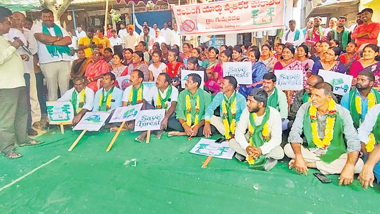 వినూత్న నిరసన