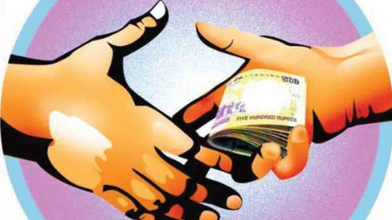 ACB trop | ఏసీబీకి చిక్కిన గొట్టముక్ల కార్యదర్శి మోహన్