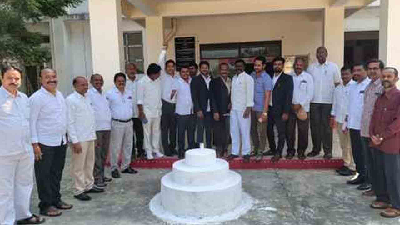 Boycott | న్యాయవాదిపై దాడికి నిరసనగా విధుల బహిష్కరణ.. ట్రాఫిక్ సీఐను సస్పెండ్ చేయాలని డిమాండ్‌