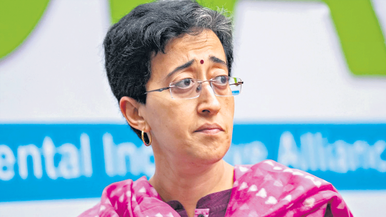 అసెంబ్లీలోకి రానివ్వడం లేదు