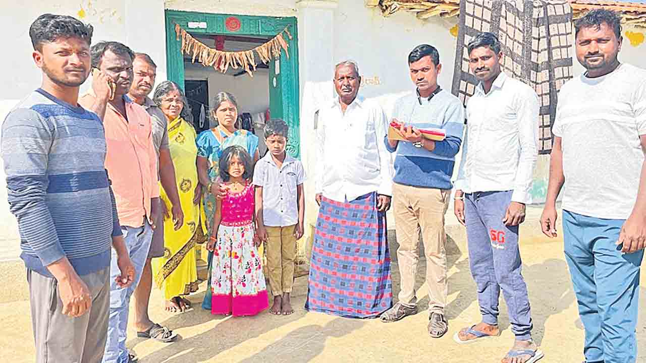 సర్వేపై భగ్గుమంటున్న బీసీలు