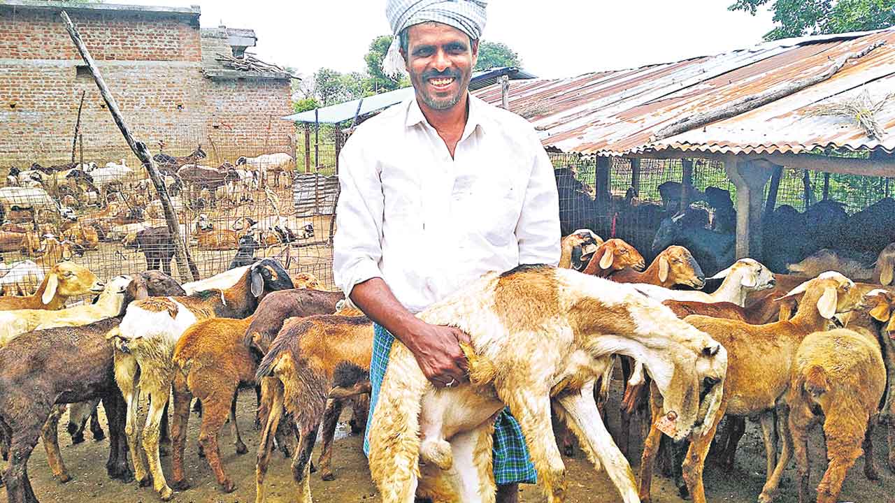 బహుజనులకు అండగా బీఆర్‌ఎస్‌