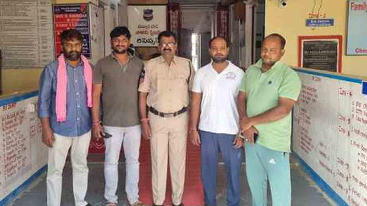 BRS leaders | బీఆర్‌ఎస్‌ నాయకులను అరెస్టు చేయడం సిగ్గుచేటు