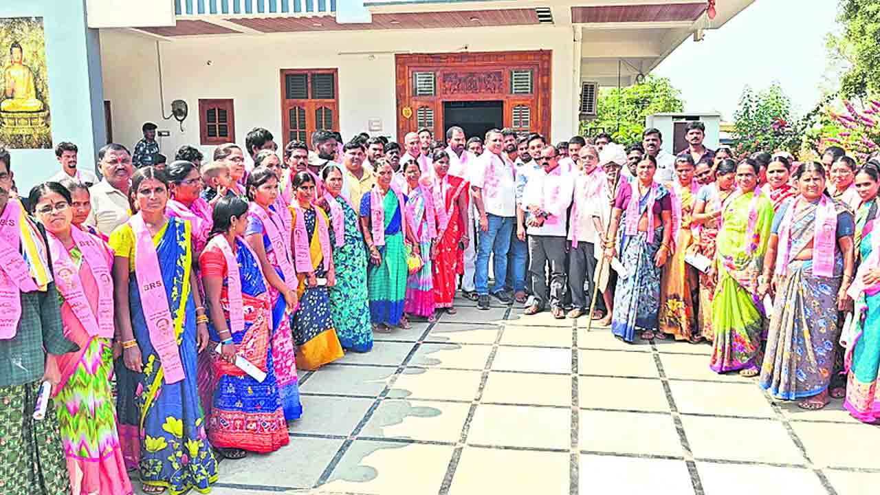 బీఆర్‌ఎస్‌లోకి వలసల వెల్లువ..