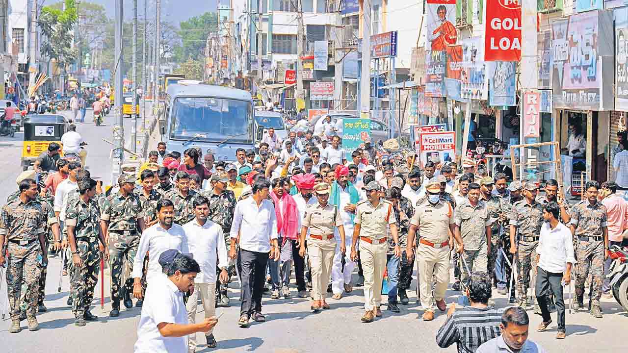 సేవాలాల్‌ ర్యాలీలో ఉద్రిక్తత
