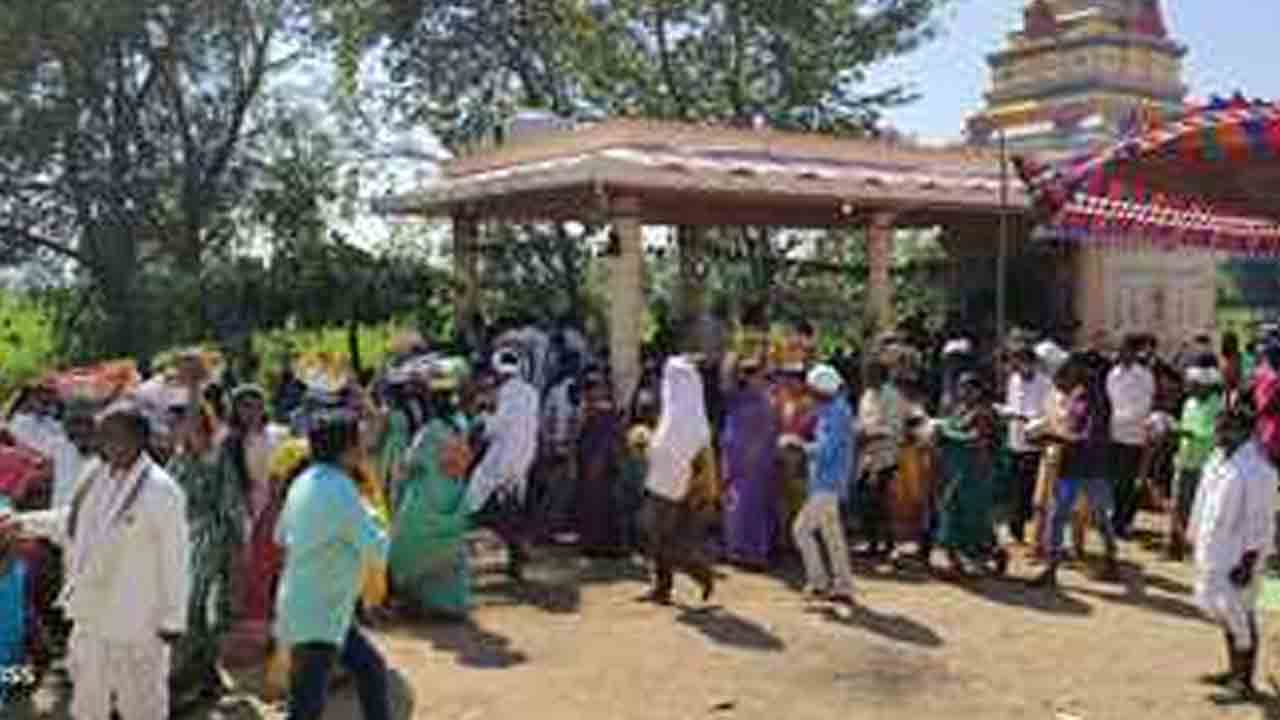 Pochamma festival | చించెల్లి గ్రామంలో ఘనంగా బారడి పోచమ్మ పండగ