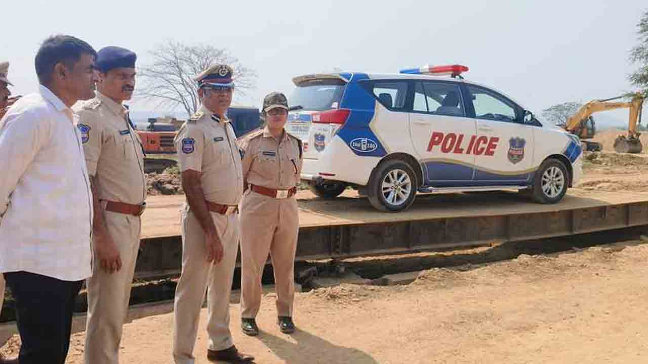 CP Srinivas | పట్టుబడితే జరిమానాలు.. ఇసుక క్వారీల తనిఖీలో సీపీ శ్రీనివాస్