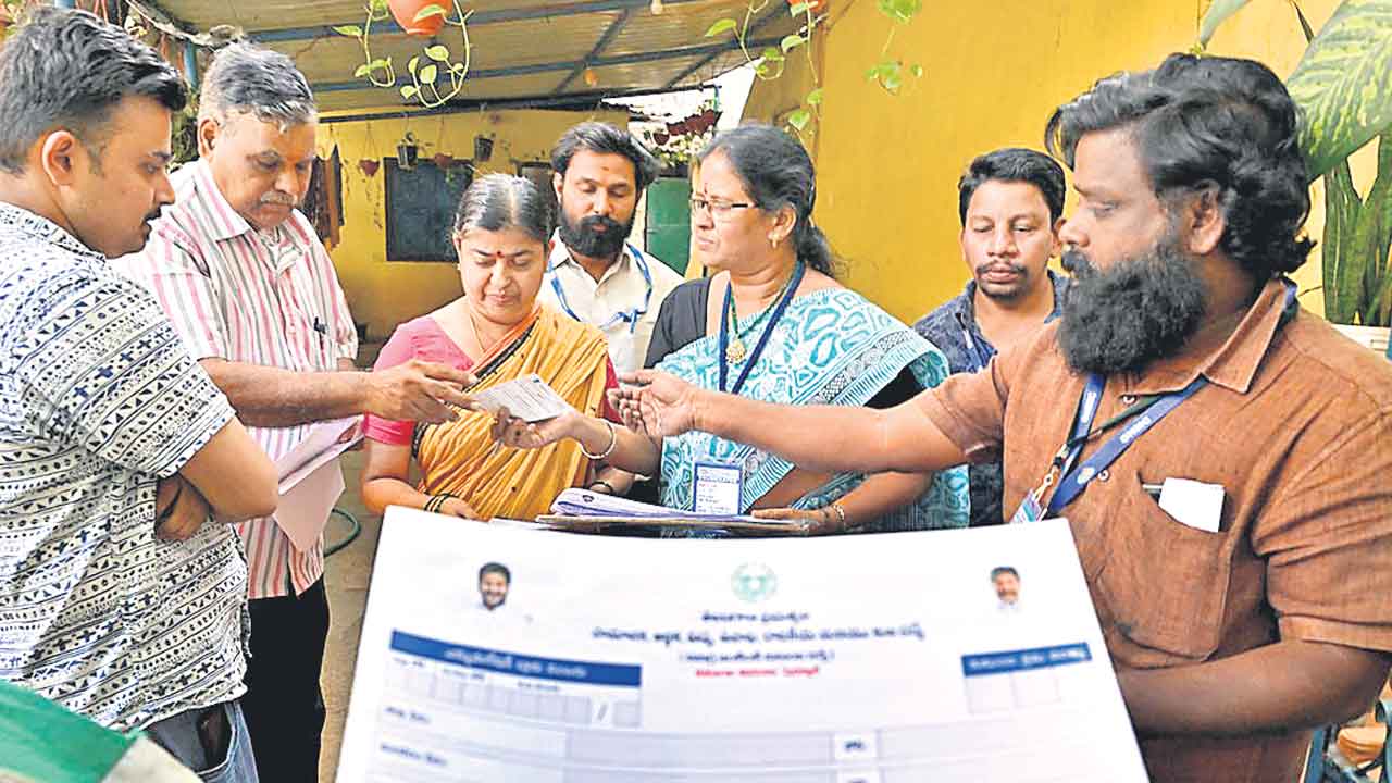 Caste Census | సర్వే నివేదిక తప్పుల తడక.. పూర్తికాకుండానే లెక్కతేల్చిన సర్కార్!