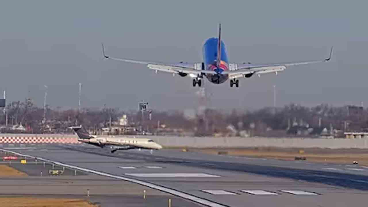 Chicago | రన్‌వేపై ఢీకొనబోయిన రెండు విమానాలు.. తృటిలో తప్పిన పెను ప్రమాదం.. VIDEO