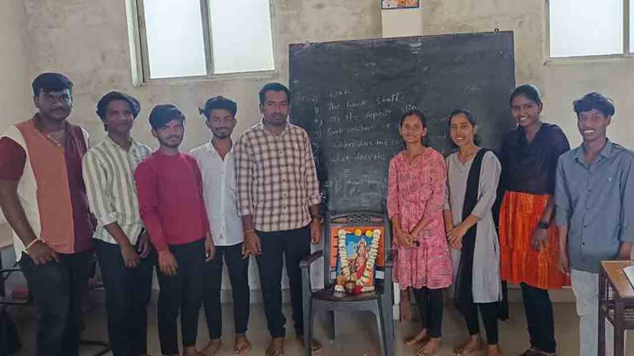 Principal Sangram | మాతృభాష తల్లితో సమానం : ప్రిన్సిపాల్ సంగ్రాం