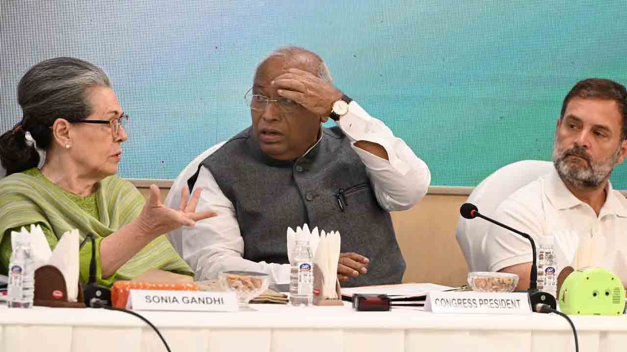 Congress Meet | అధికార బీజేపీని ఎలా ఎదుర్కొందాం..? వ్యూహాలకు పదును పెడుతున్న కాంగ్రెస్‌