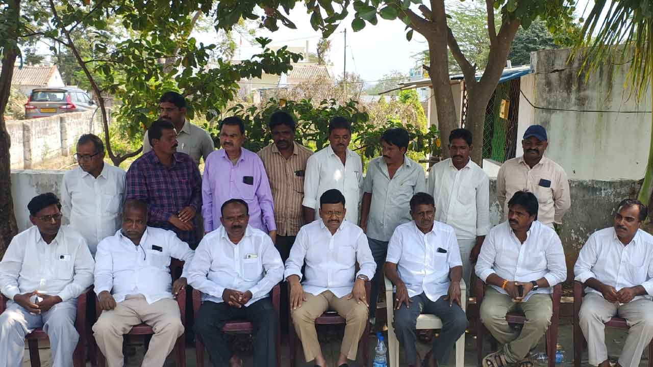 పథకాల పేర్లు మార్చడమే పాలనా?