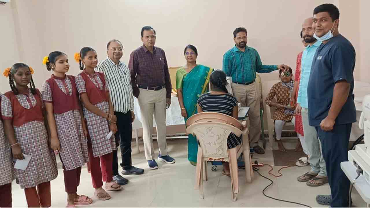 DMHO Jayashree | ప్రభుత్వ వైద్య సిబ్బంది సమయపాలన పాటించాలి : డీఎంహెచ్‌వో జయశ్రీ