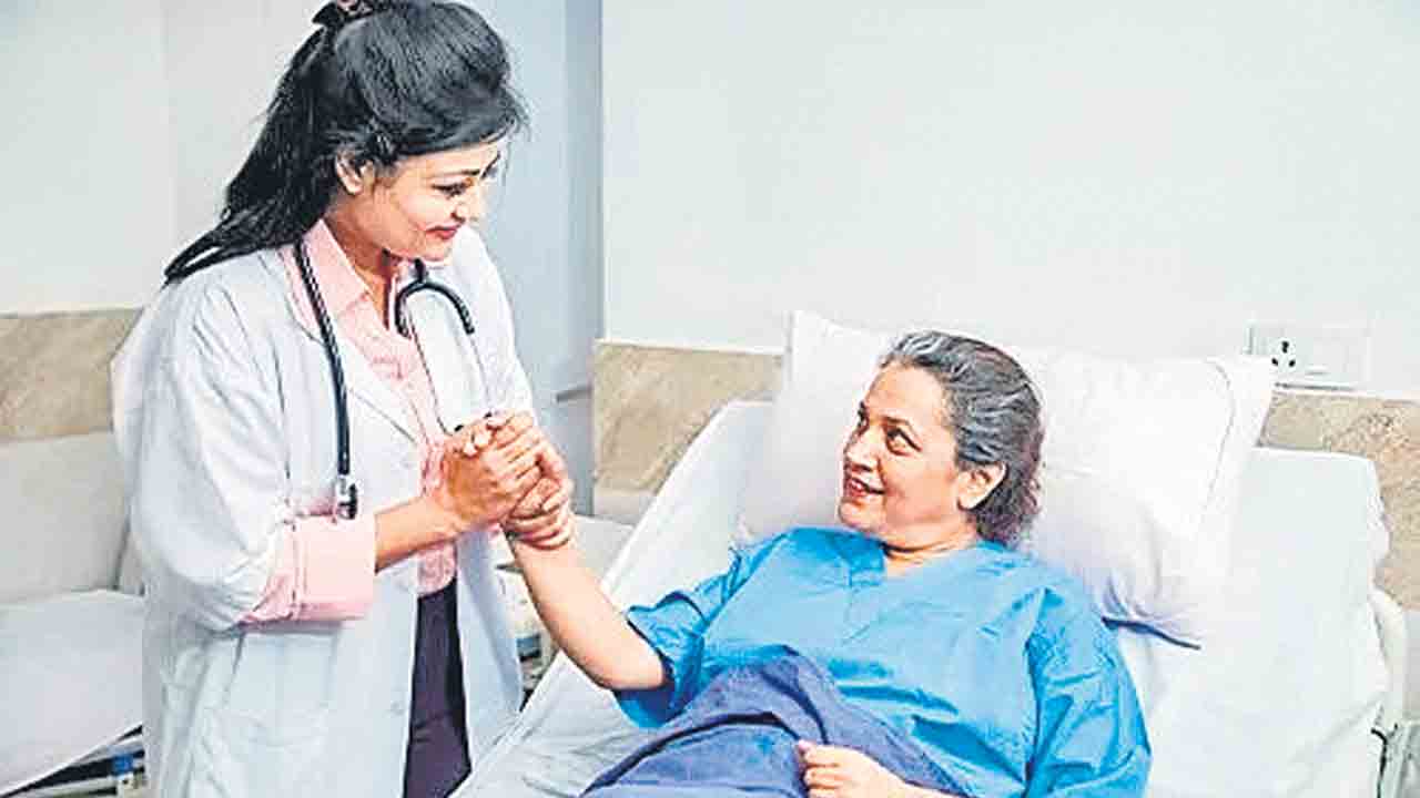 అన్ని జిల్లాల్లో డే కేర్‌ క్యాన్సర్‌ సెంటర్లు