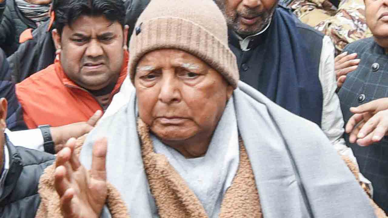 లాలూ, తేజస్వికి సమన్లు