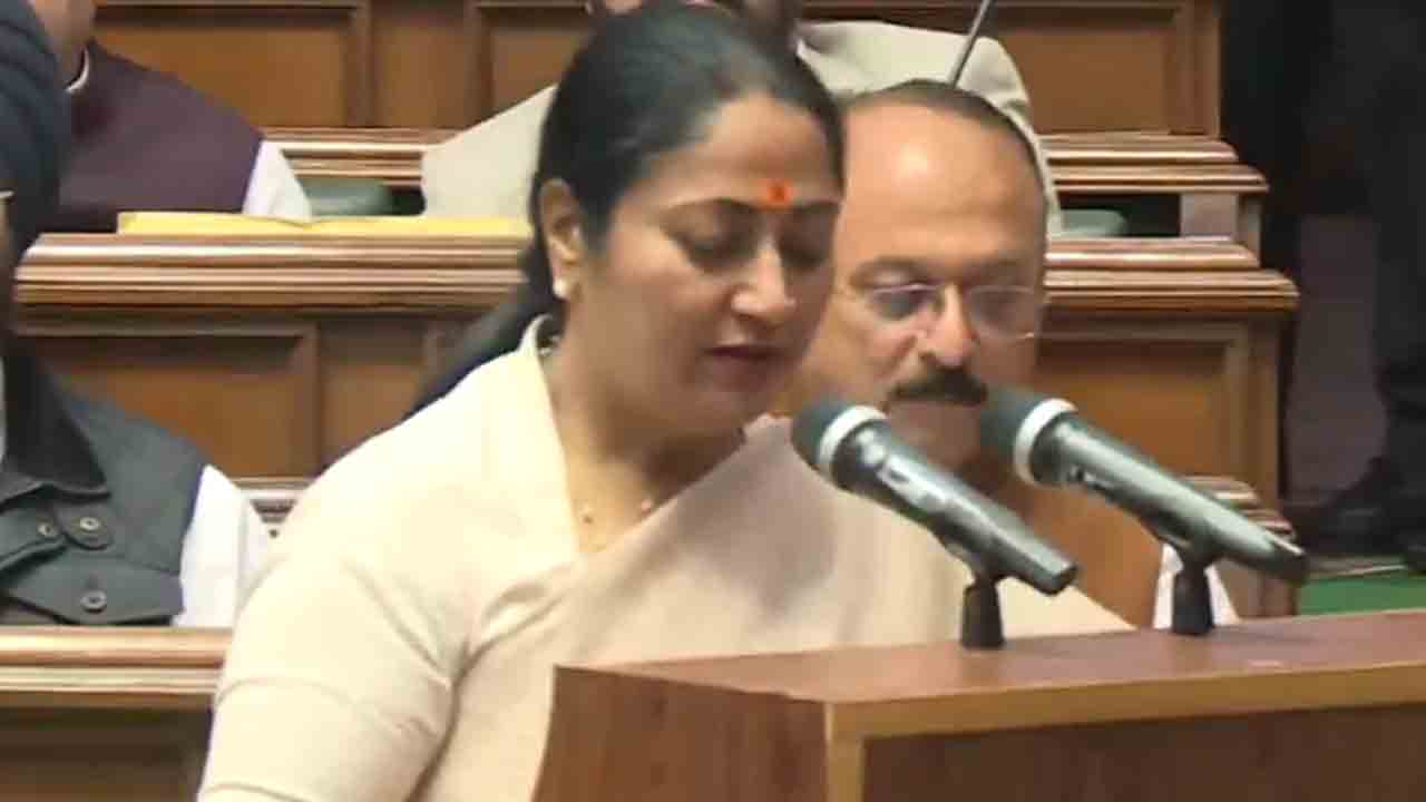 Delhi Assembly | ఢిల్లీ అసెంబ్లీ సమావేశాలు.. నూతన ఎమ్మెల్యేల ప్రమాణ స్వీకారం