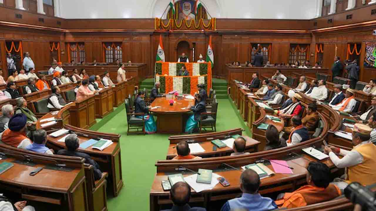 Delhi Assembly | ఢిల్లీ అసెంబ్లీలో గందరగోళం.. ఆతిశీ సహా 12 మంది ఆప్‌ ఎమ్మెల్యేలు సస్పెండ్‌