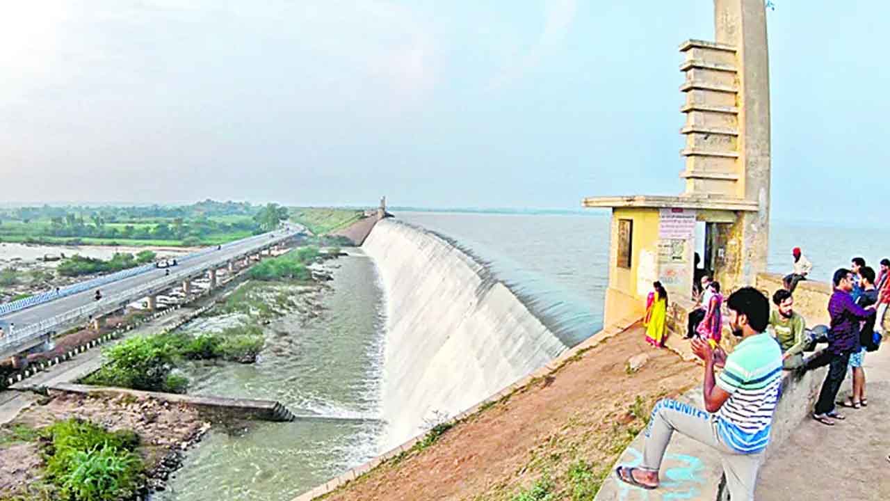 గోకారం రిజర్వాయర్‌ సామర్థ్యాన్ని తగ్గించాలి