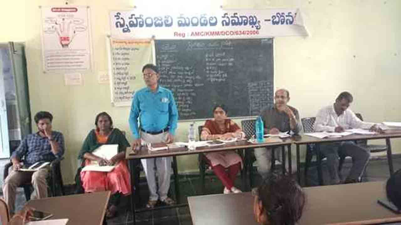 Drinking water | త్రాగునీటి ఎద్దడి రాకుండా జాగ్రత్తలు తీసుకోవాలి : ఆర్‌డబ్ల్యూఎస్డీఈ శ్రీనివాస్