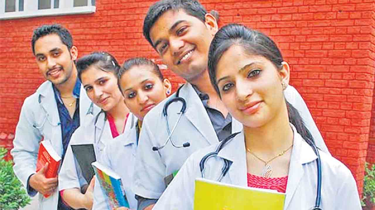 వచ్చే 5 ఏండ్లలో 75 వేల వైద్య సీట్లు