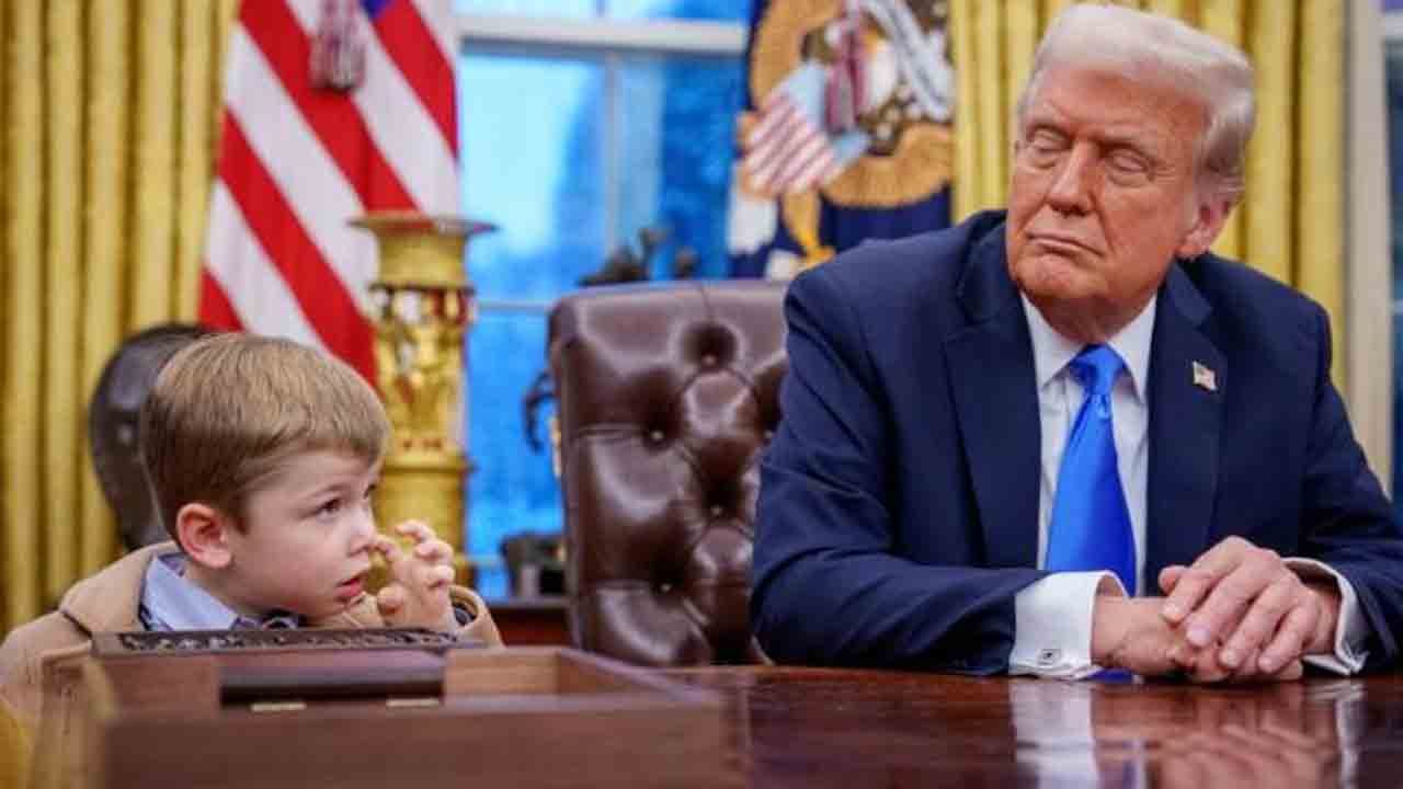 Donald Trump | మస్క్‌ కుమారుడి దెబ్బకు.. 145 ఏళ్ల నాటి టేబుల్‌ను మార్చేసిన ట్రంప్‌