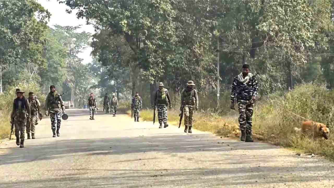 Encounter | ఛత్తీస్‌గఢ్‌లో మరో భారీ ఎన్‌కౌంటర్‌.. 12 మంది మావోయిస్టులు మృతి