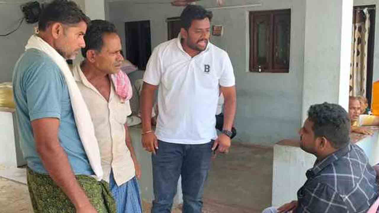 Fake seeds | అధిక దిగుబడుల పేరుతో నకిలీ విత్తనాలు సప్లై.. కంపెనీ సిబ్బందిని నిలదీసిన రైతులు