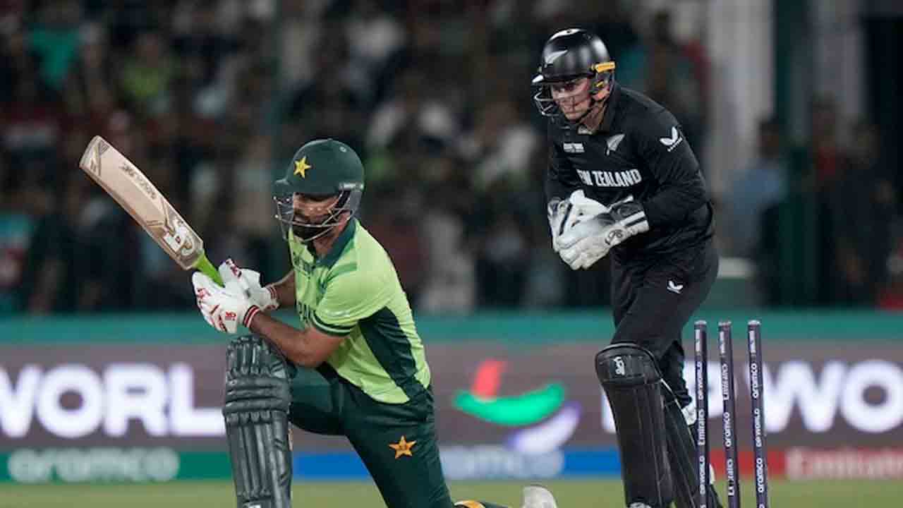 India vs Pakistan | ఫకర్‌ జమాన్‌ ఔట్‌.. భారత్‌తో పోరుకు ముందు పాకిస్థాన్‌కు భారీ ఎదురుదెబ్బ