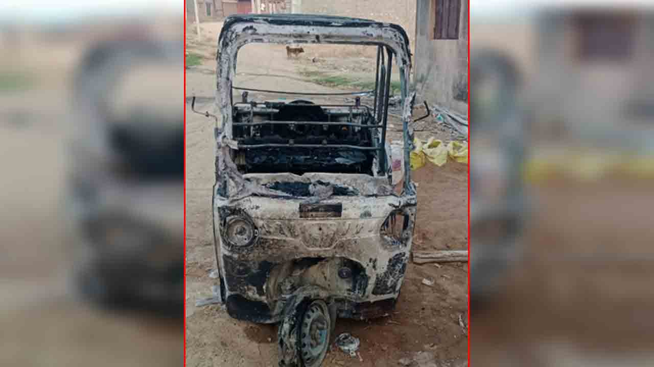 Electric auto | నిజామాబాద్ నగరంలో ఎలక్ట్రిక్ ఆటో దగ్ధం