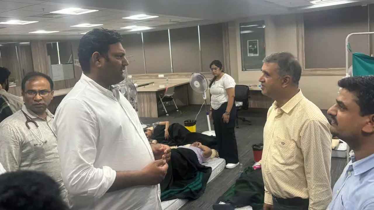 ఎన్‌ఎంఐఎంఎస్‌యూలో ఫుడ్‌పాయిజన్‌