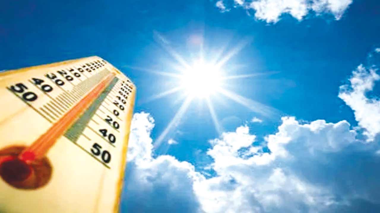 ఎండలు మండుతున్నాయి.. మీటర్లు తిరుగుతున్నాయి